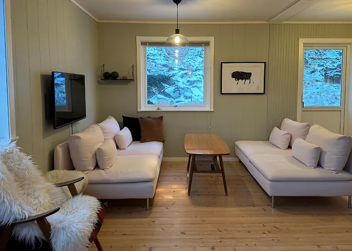 Coastal Comfort Ure * Vestvagoy