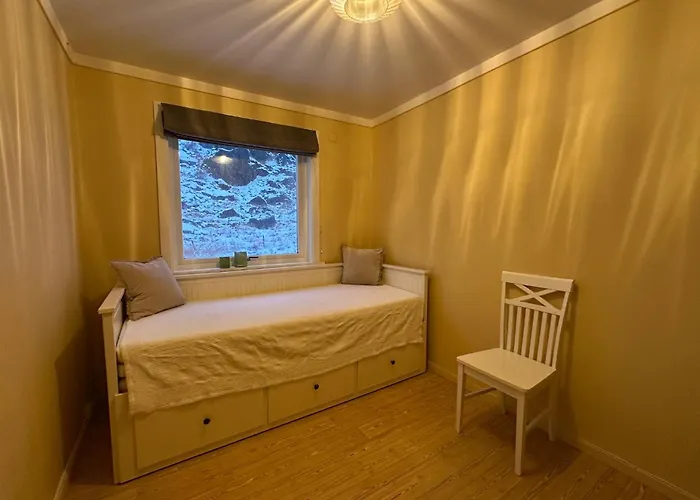 Coastal Comfort Ure Vestvagoy